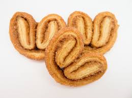 FOLHADO DE  BANANA COM CANELA